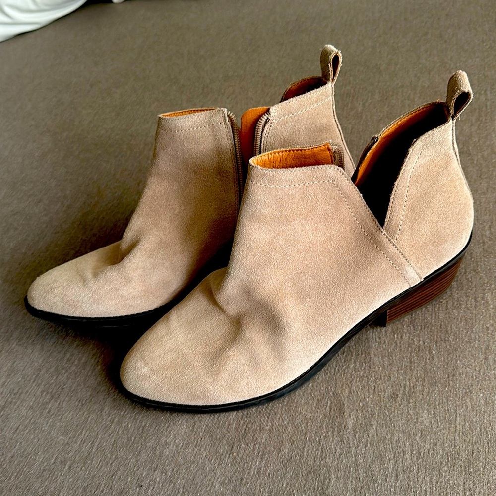 NWT Lucky Brand Suede Booties sz11
